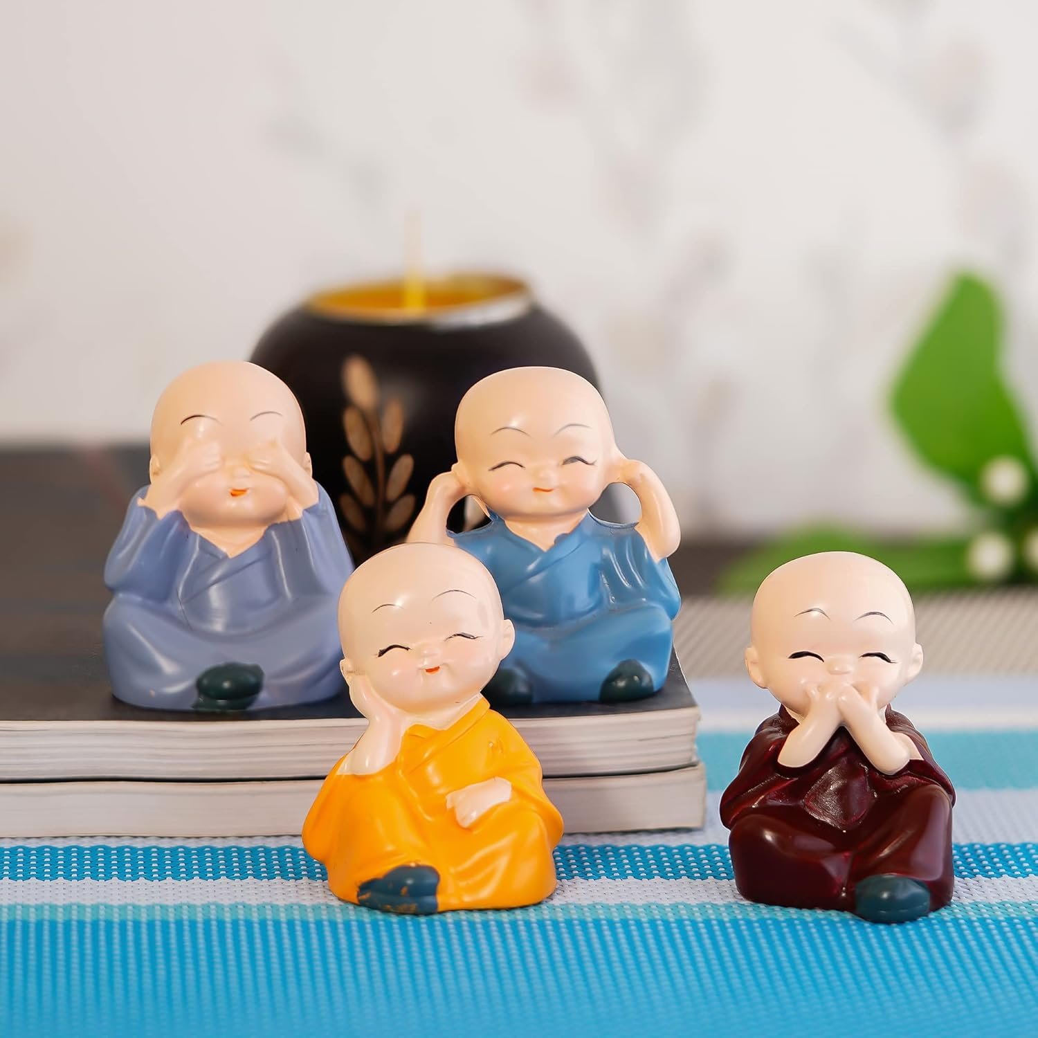 Set of 4 Buddha Monk Statues Polyresin (6x4 cm)